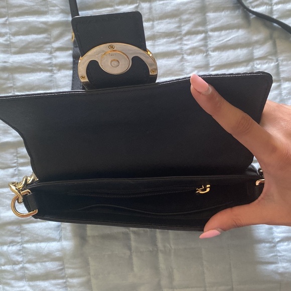 Michael Kors black crossbody - Picture 2 of 4